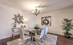 Toluca Lake Villas