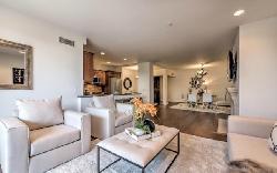 Toluca Lake Villas
