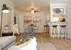 Studio City Villas