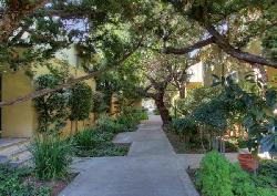 Studio City Villas