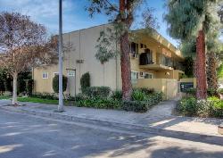 Studio City Villas