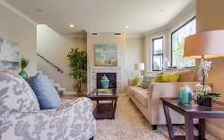 Hampton Court Pasadena