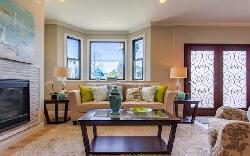 Hampton Court Pasadena