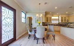 Hampton Court Pasadena