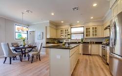 Hampton Court Pasadena