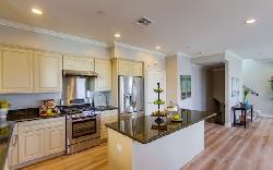 Hampton Court Pasadena