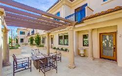 Hampton Court Pasadena
