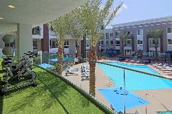 Accent Playa Vista