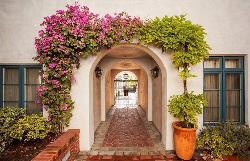 Granada Court
