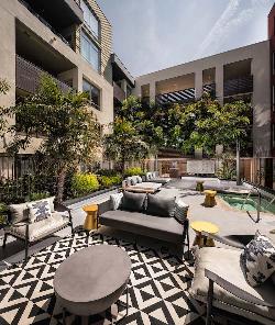 Alaya Hollywood
