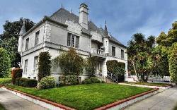 Chateau Beachwood