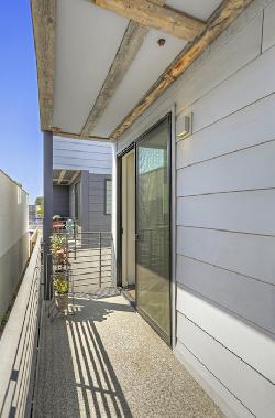 LivingHomes Atwater Village