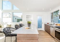 Wilshire Vista, The