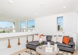 Wilshire Vista, The