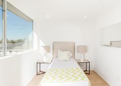 Wilshire Vista, The