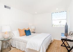 Wilshire Vista, The