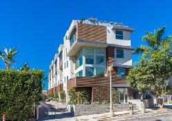Wilshire Vista, The