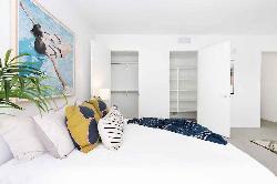 Modern LA, The