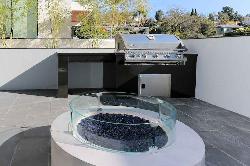 Modern LA, The