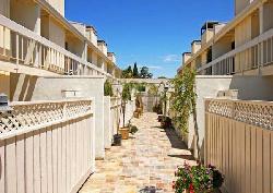 Douglas Park Townhomes