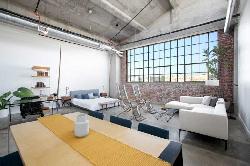 Walnut Building