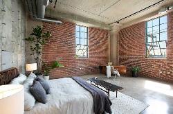 Walnut Building