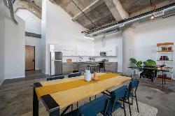 Walnut Building