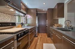 1002 14th St