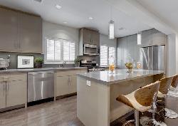 146 S Clark