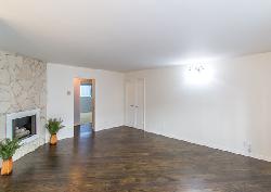 1128 11th St