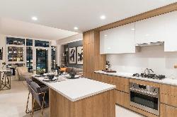 825 South Hill