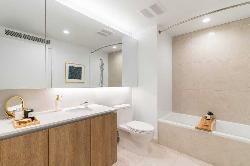 825 South Hill