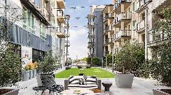 Griffith Apartments, The