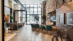 Griffith Apartments, The