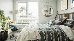 Griffith Apartments, The