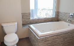 11909 Laurelwood