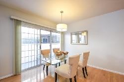 Lincoln Manor