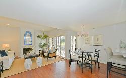 Santa Monica Townhomes