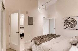 939 Broadway Lofts