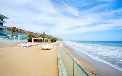 Malibu Outrigger