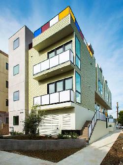 2496 S Centinela