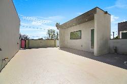 2496 S Centinela