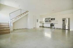 2496 S Centinela