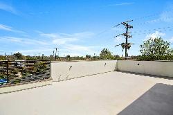 2496 S Centinela