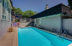 1045 S Orange Grove