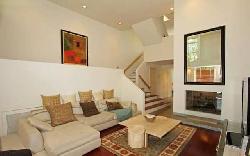 1172 Centinela