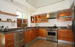 1172 Centinela