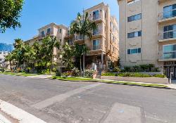 2306 Fox Hills