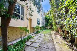 440 N Oakhurst