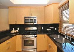 14702 Magnolia